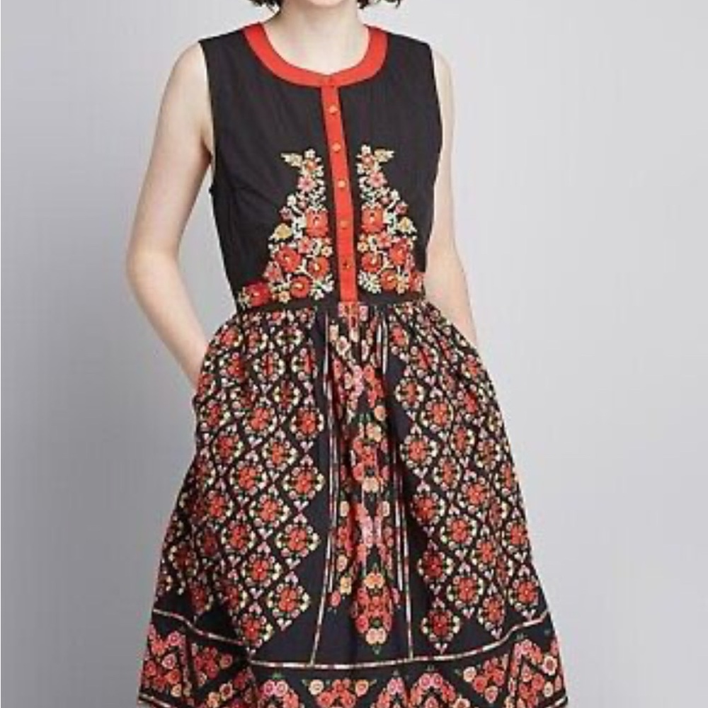 ModCloth A Conversation Masterpiece Floral Embroidered A-Line Dress Size L